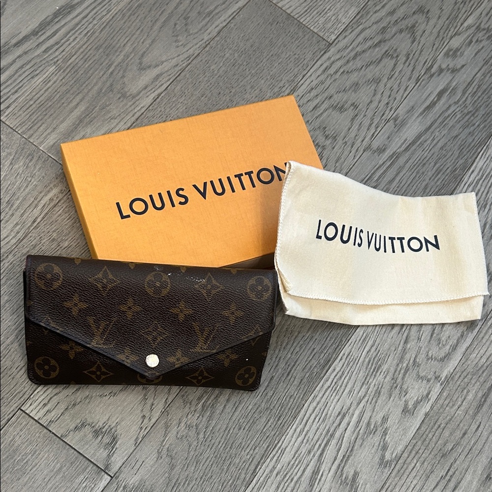 Authentic Louis Vuitton Brown Monogram Women's Wallet